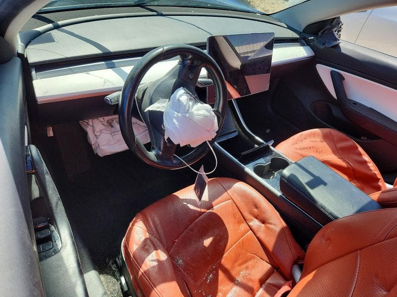2018 TESLA MODEL 3 8