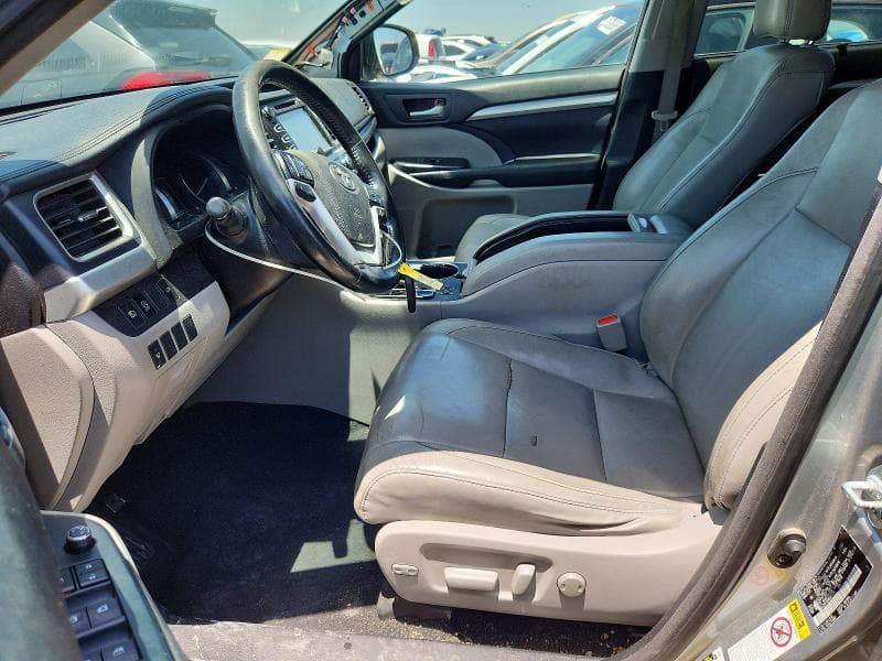 2017 TOYOTA HIGHLANDER XLE 7