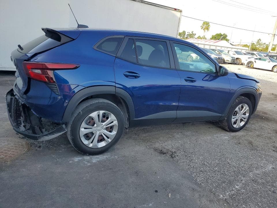 2024 CHEVROLET TRAX LS 3