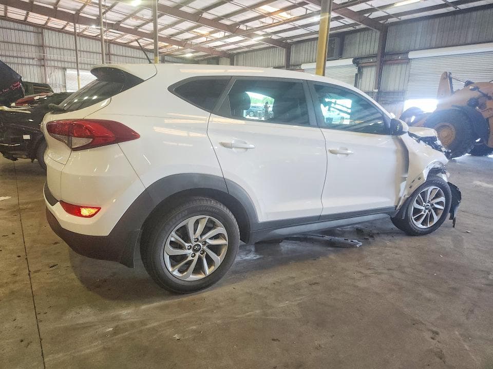 2017 HYUNDAI TUCSON SE 3