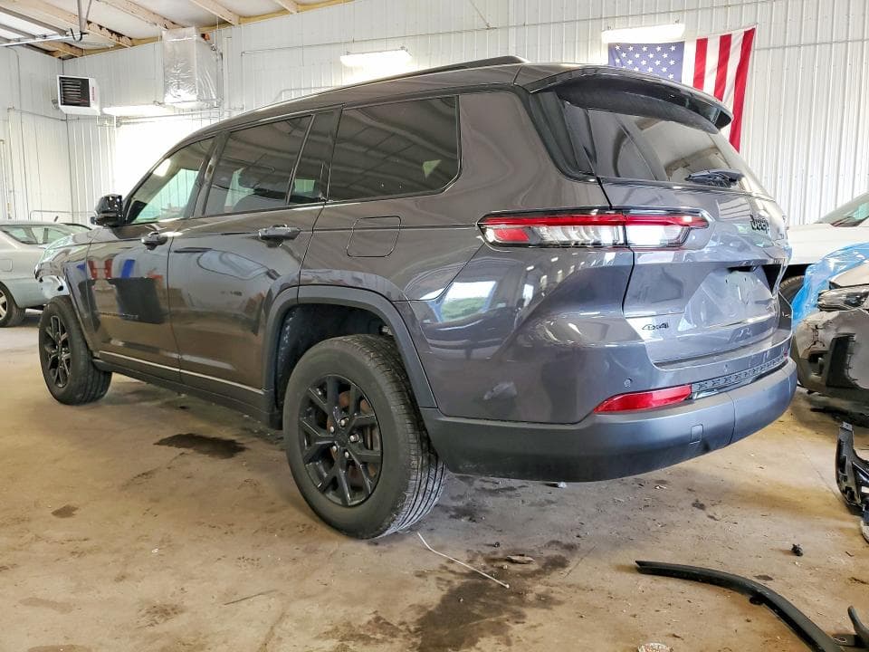 2022 JEEP GRAND CHEROKEE L LAREDO 2
