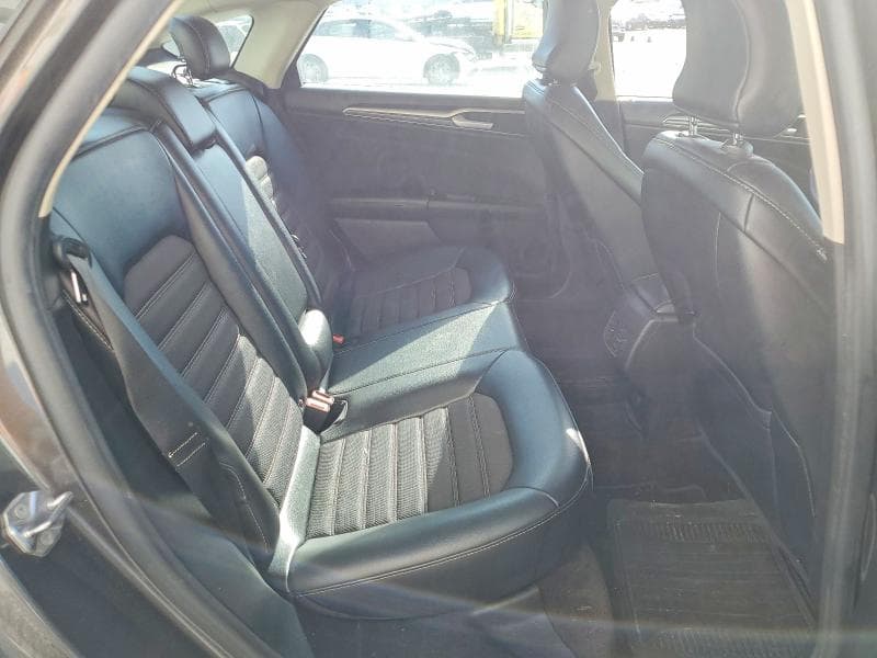2017 FORD FUSION SE 10