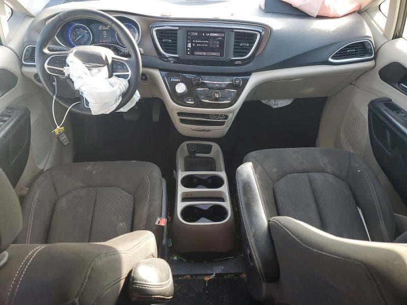 2022 CHRYSLER VOYAGER LX 8