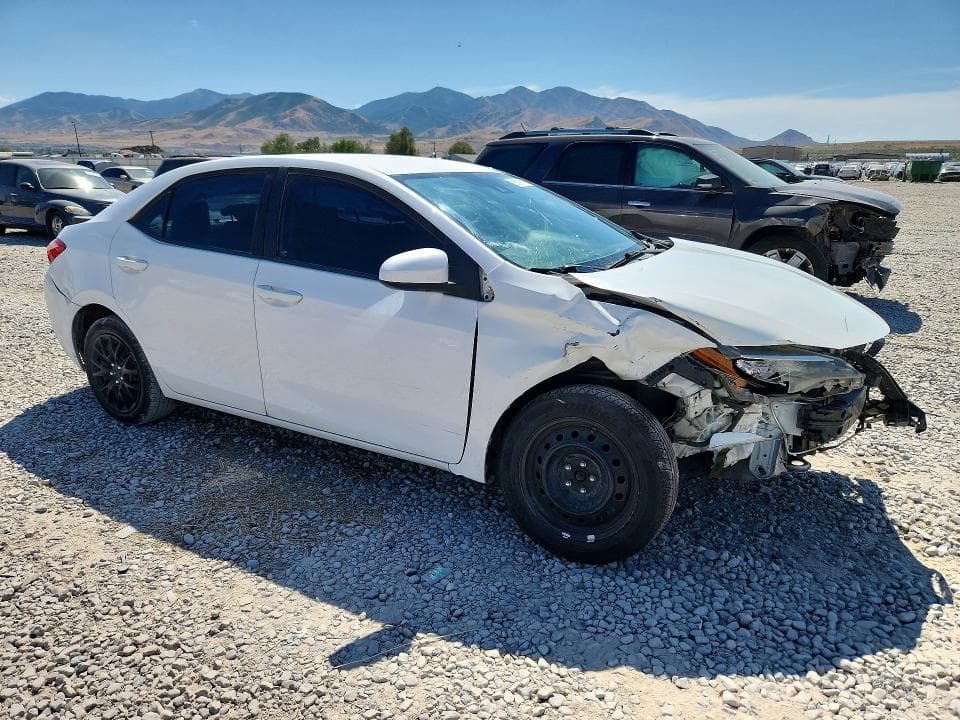 2017 TOYOTA COROLLA LE 4