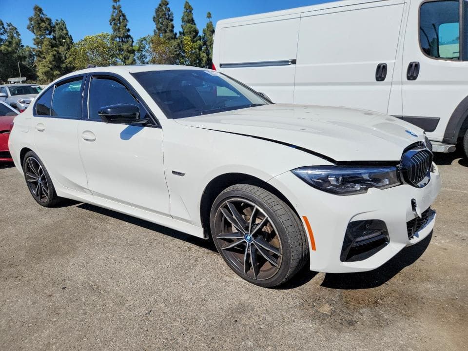 2022 BMW 330E 4