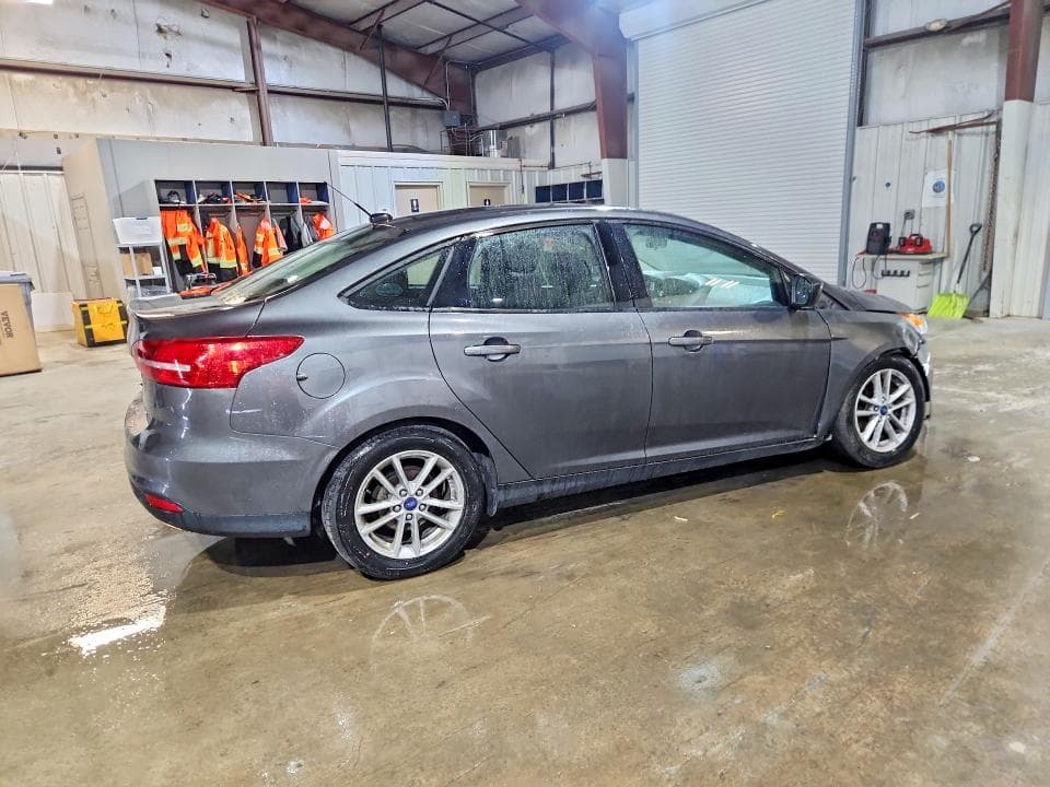 2017 FORD FOCUS SE 3