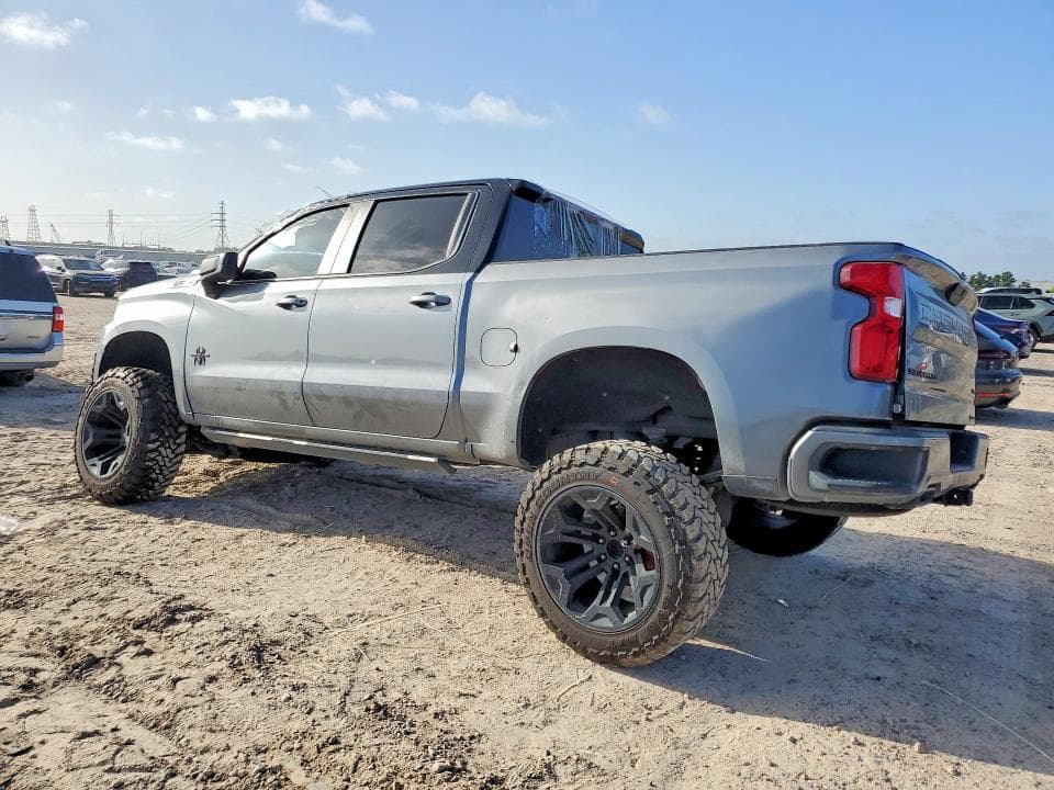 2020 CHEVROLET SILVERADO K1500 RST 2