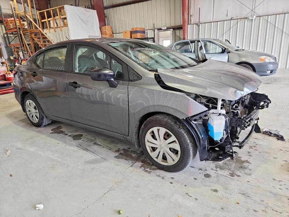 2021 NISSAN VERSA S 4