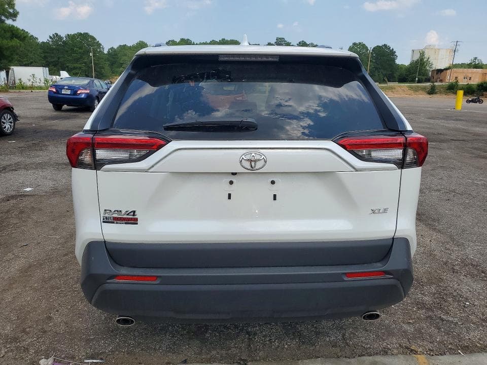2025 TOYOTA RAV4 XLE PREMIUM 6