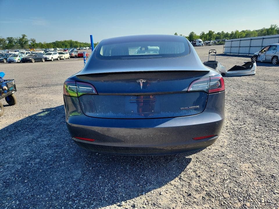 2018 TESLA MODEL 3 6