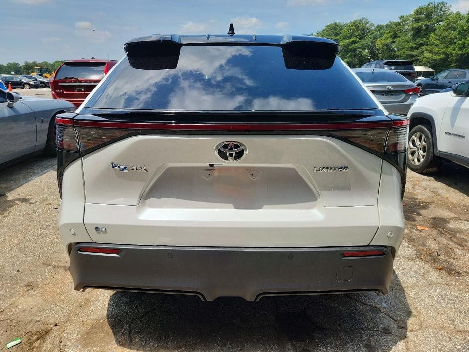 2024 TOYOTA BZ4X LIMITED 6