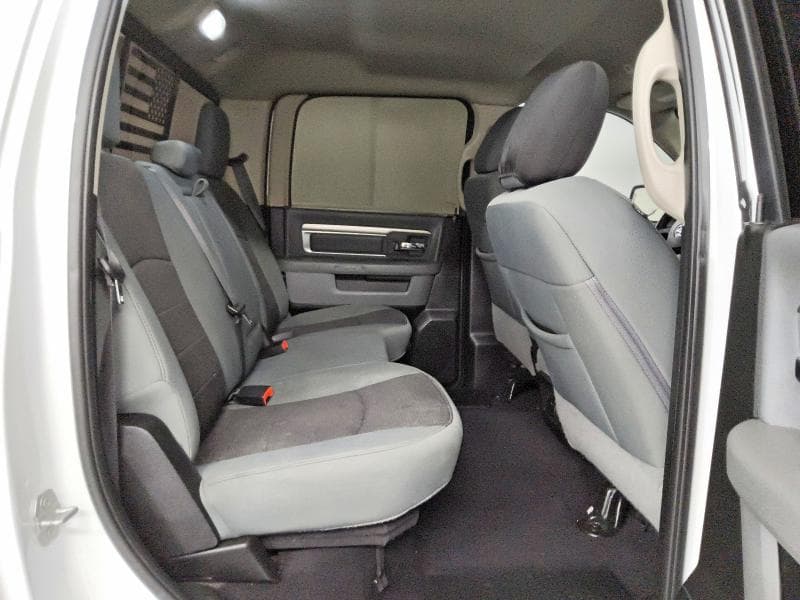 2019 RAM 1500 CLASSIC SLT 10