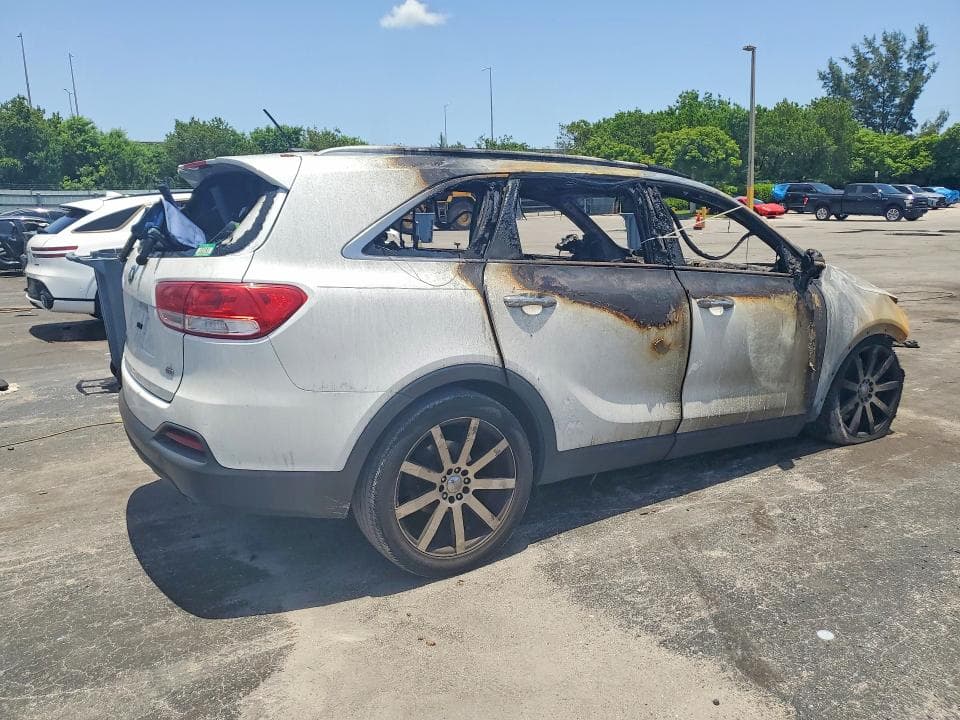2017 KIA SORENTO LX 3