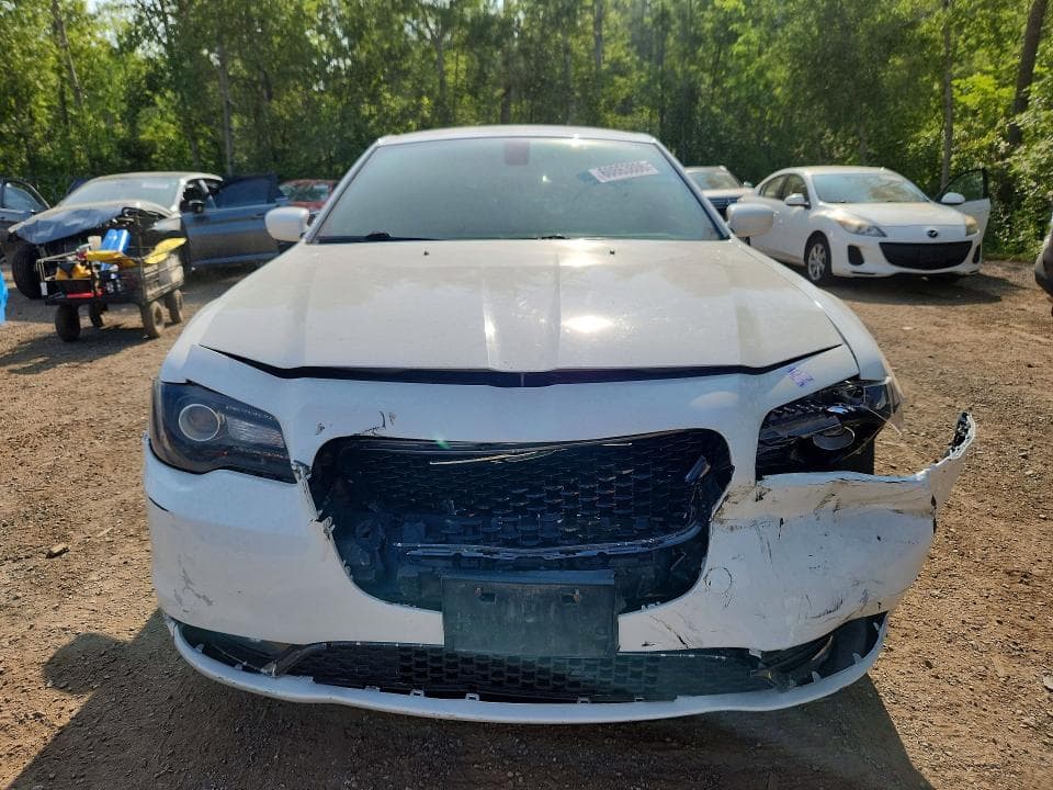 2019 CHRYSLER 300 S 5