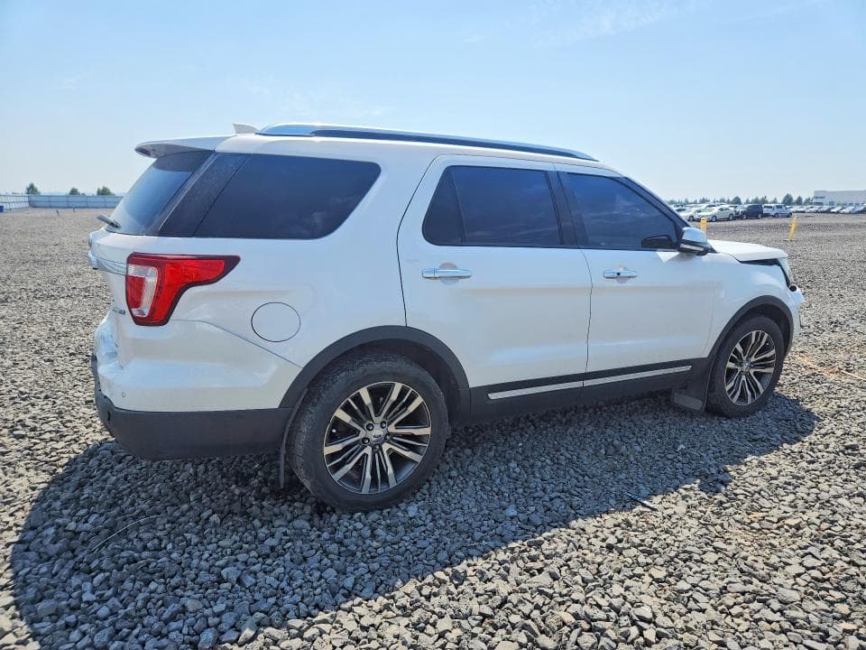 2017 FORD EXPLORER PLATINUM 3