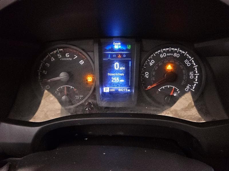 2021 TOYOTA TACOMA SR 9