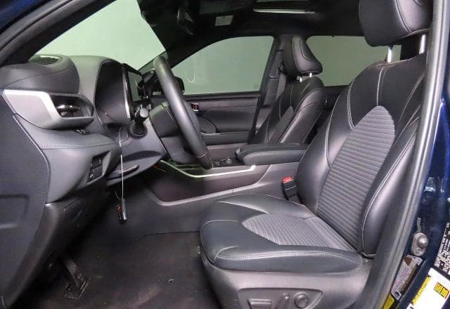 2024 TOYOTA HIGHLANDER XSE 9