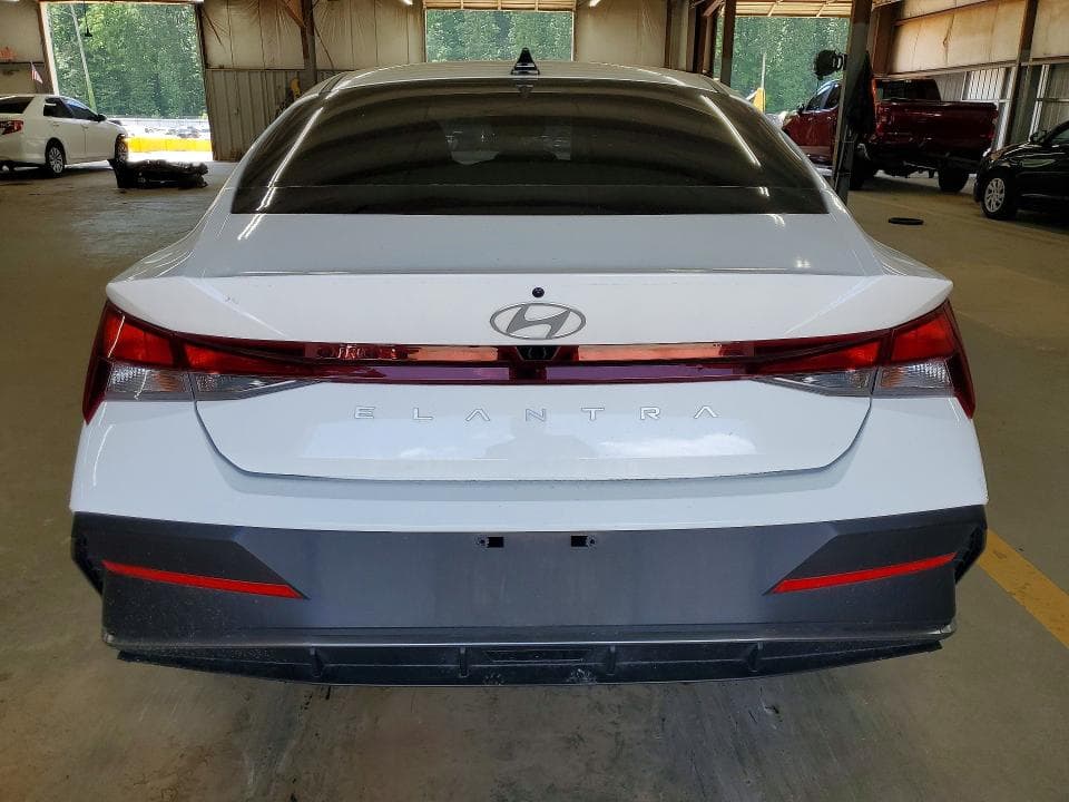 2024 HYUNDAI ELANTRA SEL 6