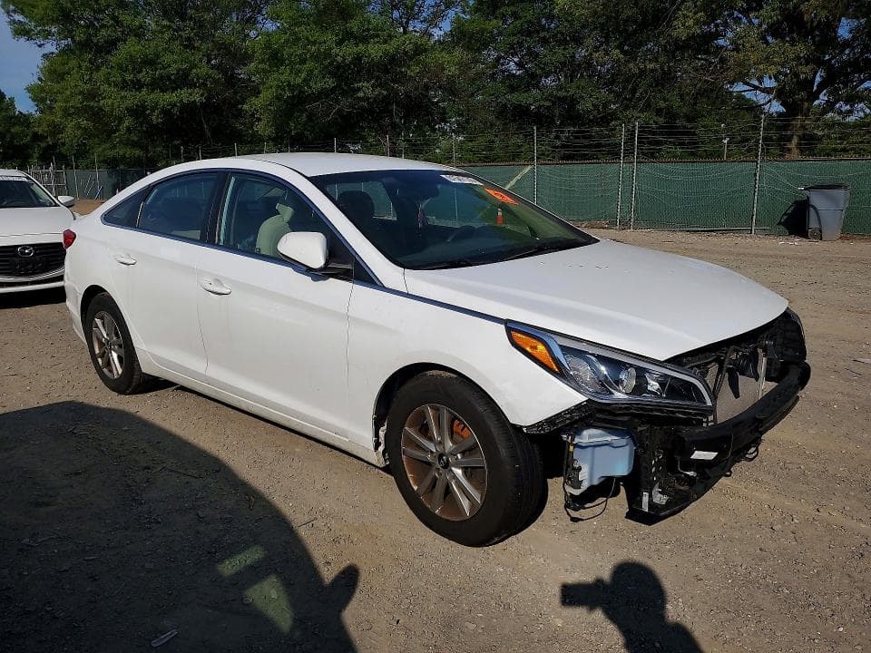 2017 HYUNDAI SONATA SE 4