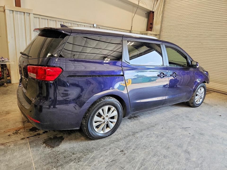 2018 KIA SEDONA LX 3