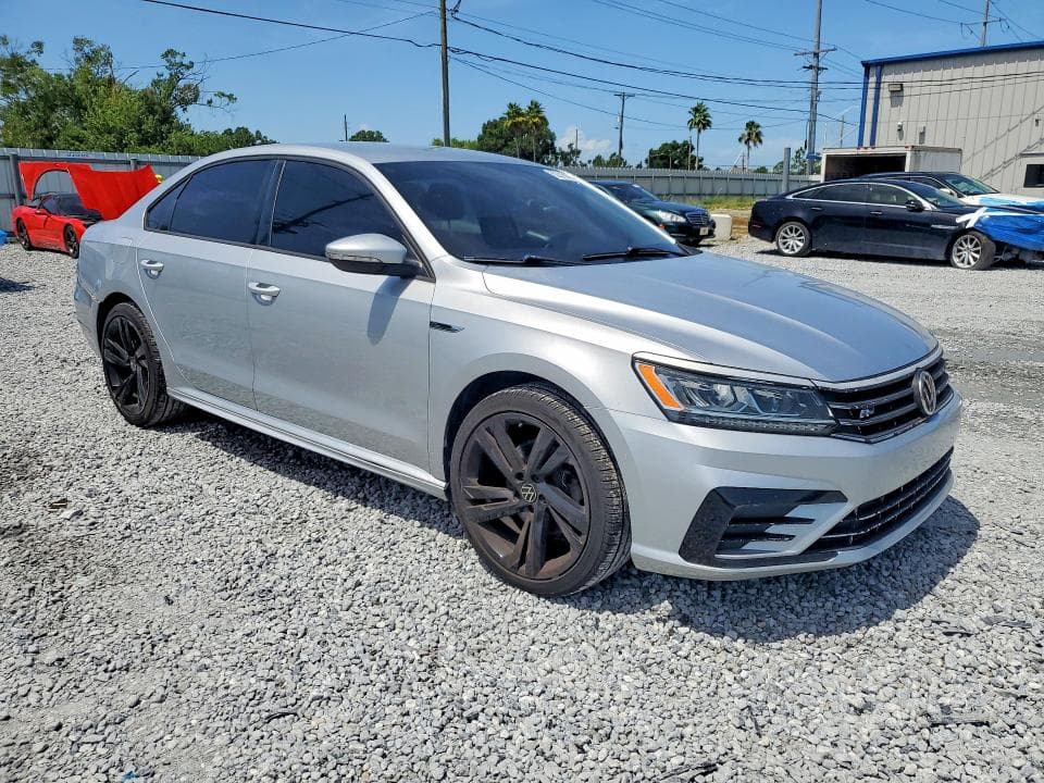 2018 VOLKSWAGEN PASSAT S 4