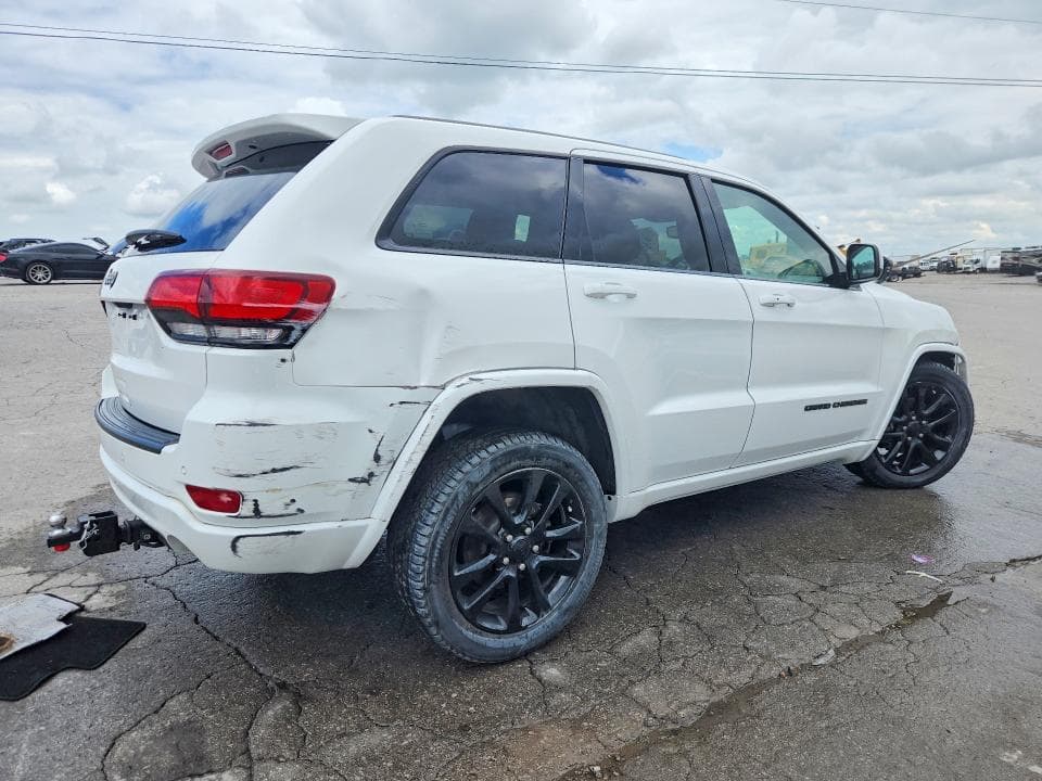 2019 JEEP GRAND CHEROKEE LAREDO 3