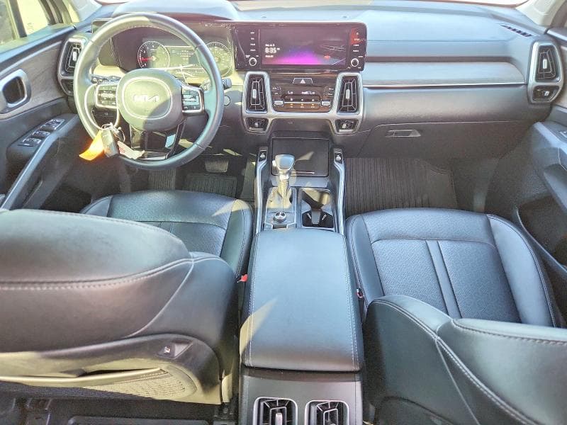 2022 KIA SORENTO 8
