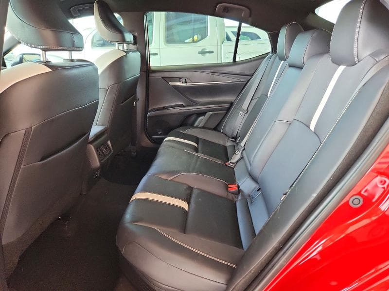 2025 TOYOTA CAMRY SE 10