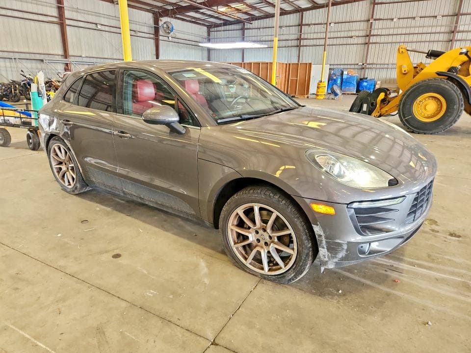 2018 PORSCHE MACAN 4