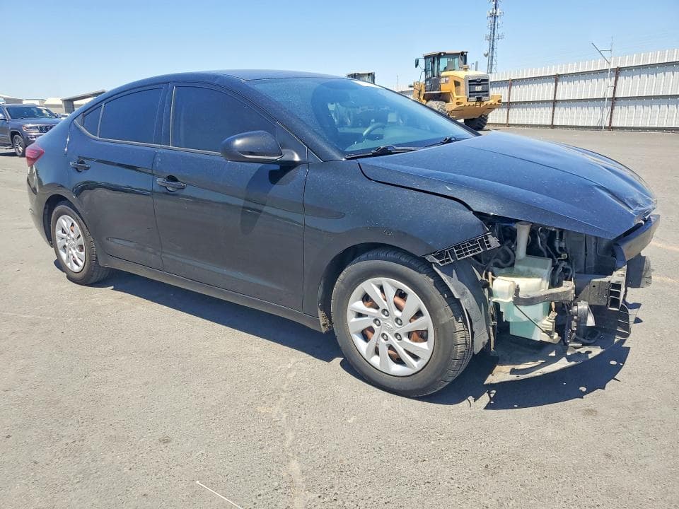 2019 HYUNDAI ELANTRA SE 4