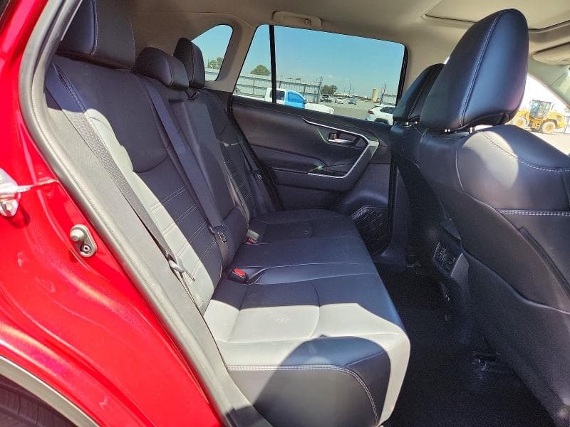 2021 TOYOTA RAV4 XLE PREMIUM 11