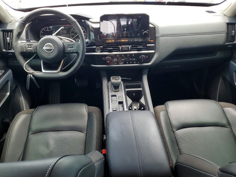 2024 NISSAN PATHFINDER SL 8