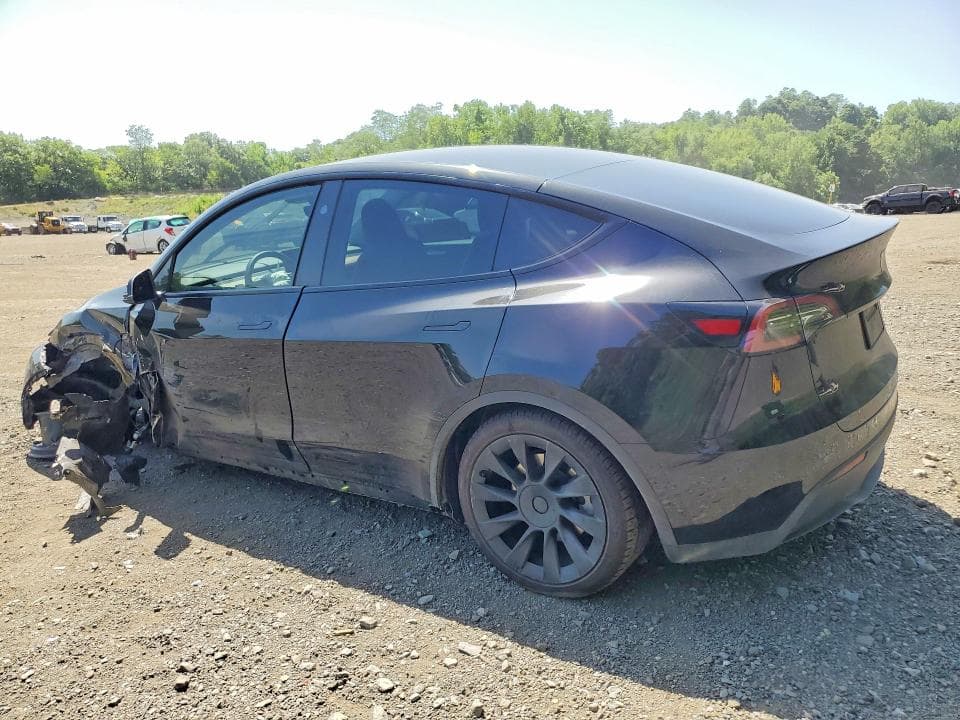 2024 TESLA MODEL Y 2