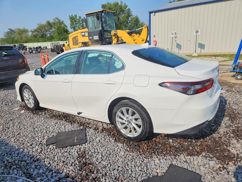 2023 TOYOTA CAMRY LE 2