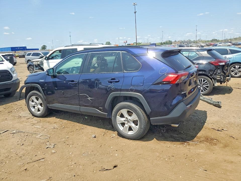 2021 TOYOTA RAV4 XLE 2