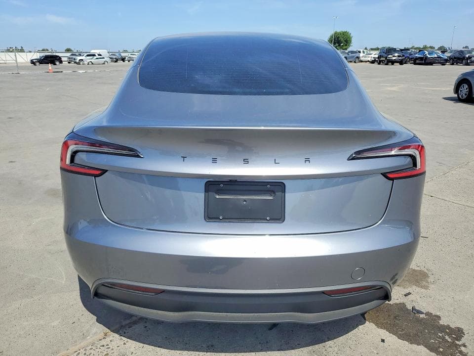 2026 TESLA MODEL 3 6