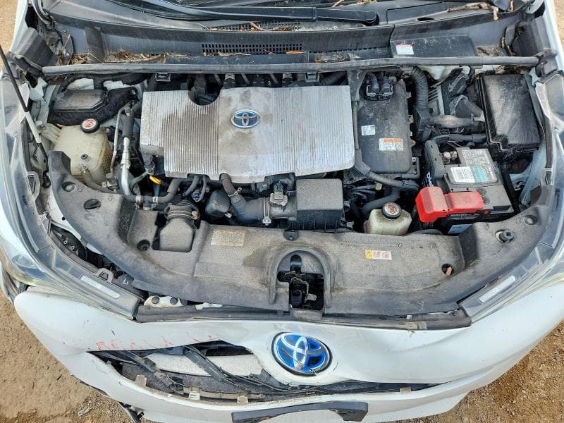 2018 TOYOTA PRIUS FOUR 11