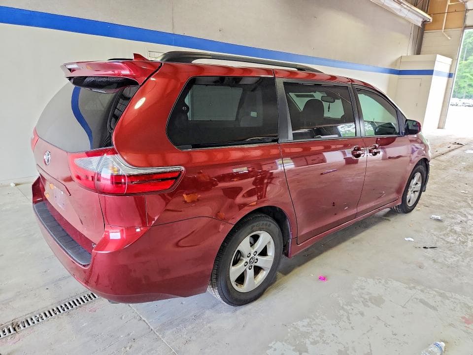 2020 TOYOTA SIENNA LE 3