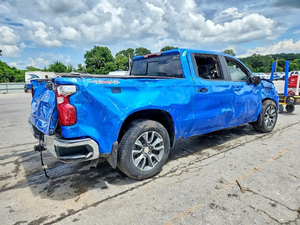 2025 CHEVROLET SILVERADO K1500 LT 3