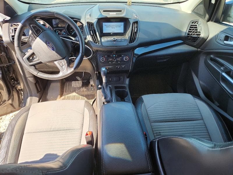2017 FORD ESCAPE SE 8