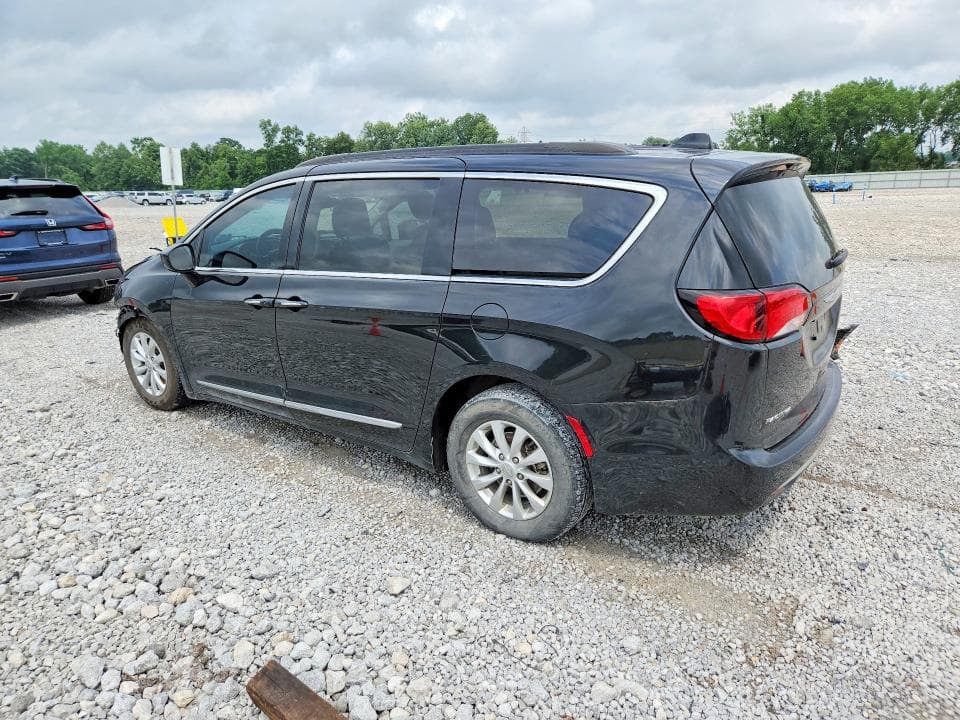 2017 CHRYSLER PACIFICA TOURING L 2