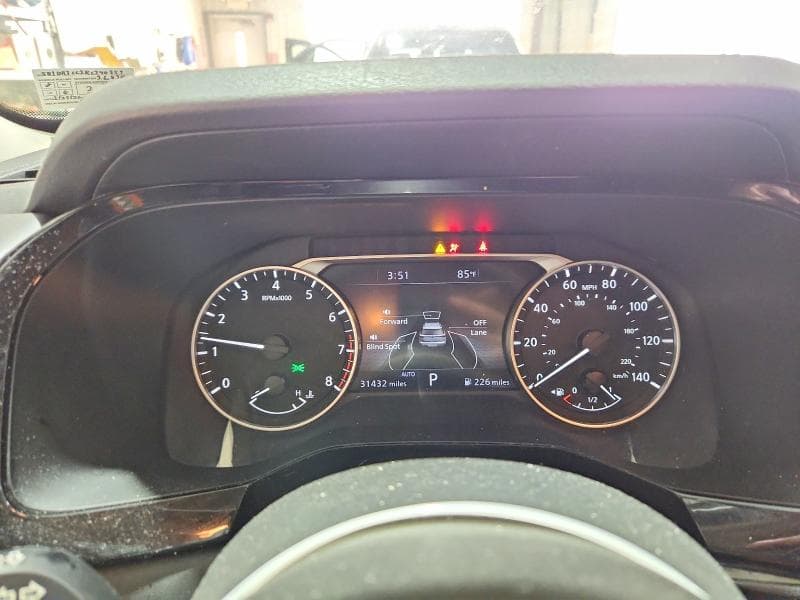 2024 NISSAN PATHFINDER SL 9
