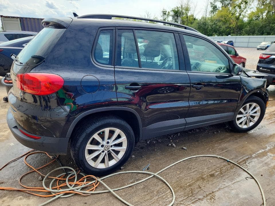 2017 VOLKSWAGEN TIGUAN S 3