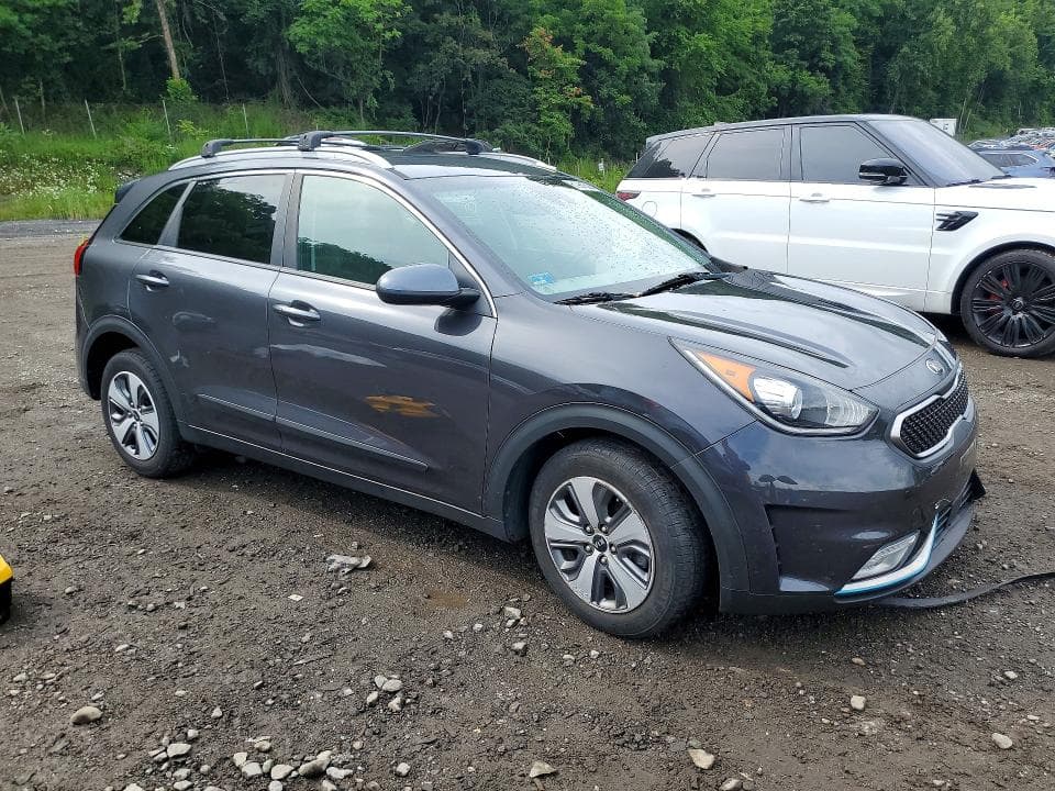 2019 KIA NIRO LX 4