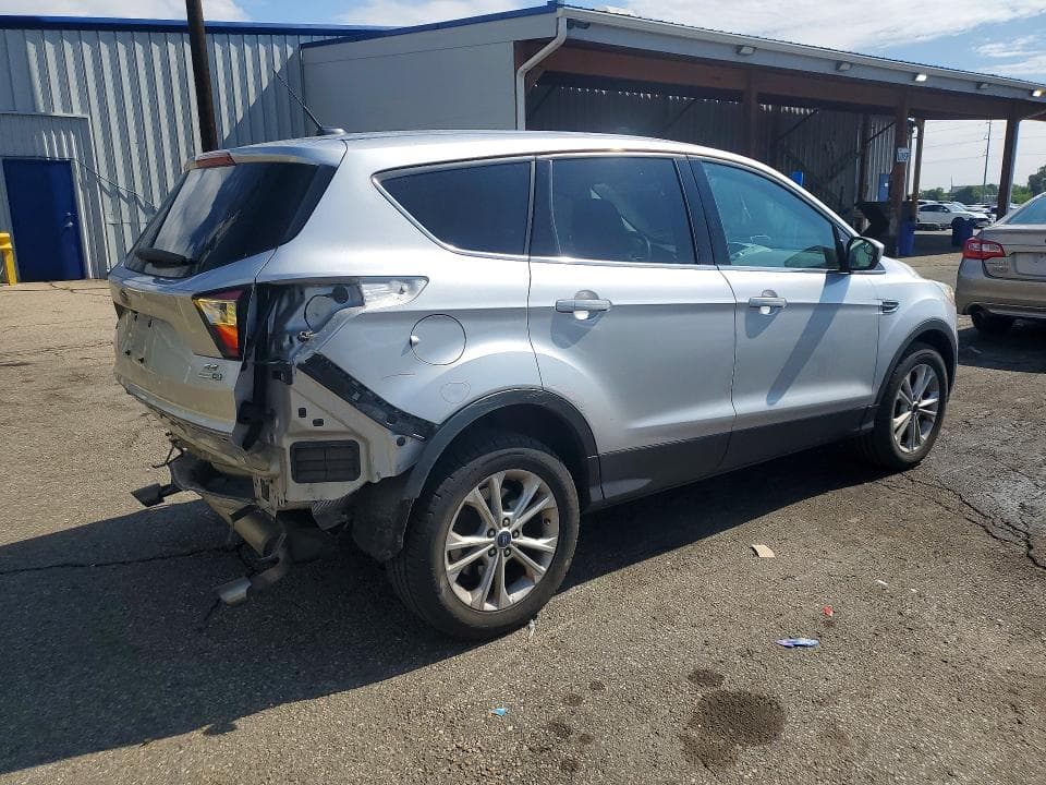 2017 FORD ESCAPE SE 3