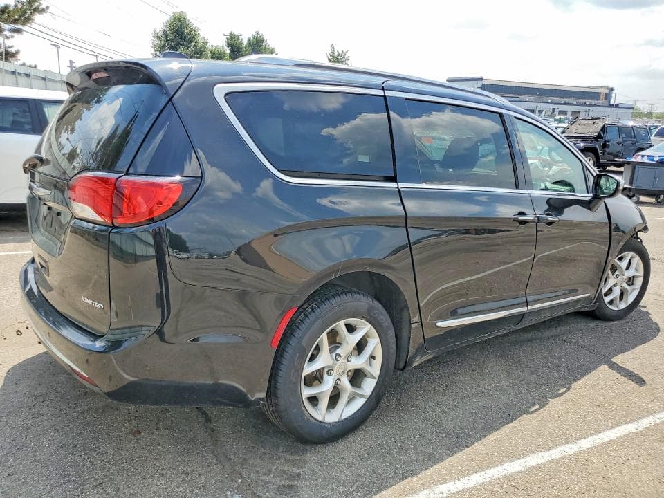 2020 CHRYSLER PACIFICA LIMITED 3