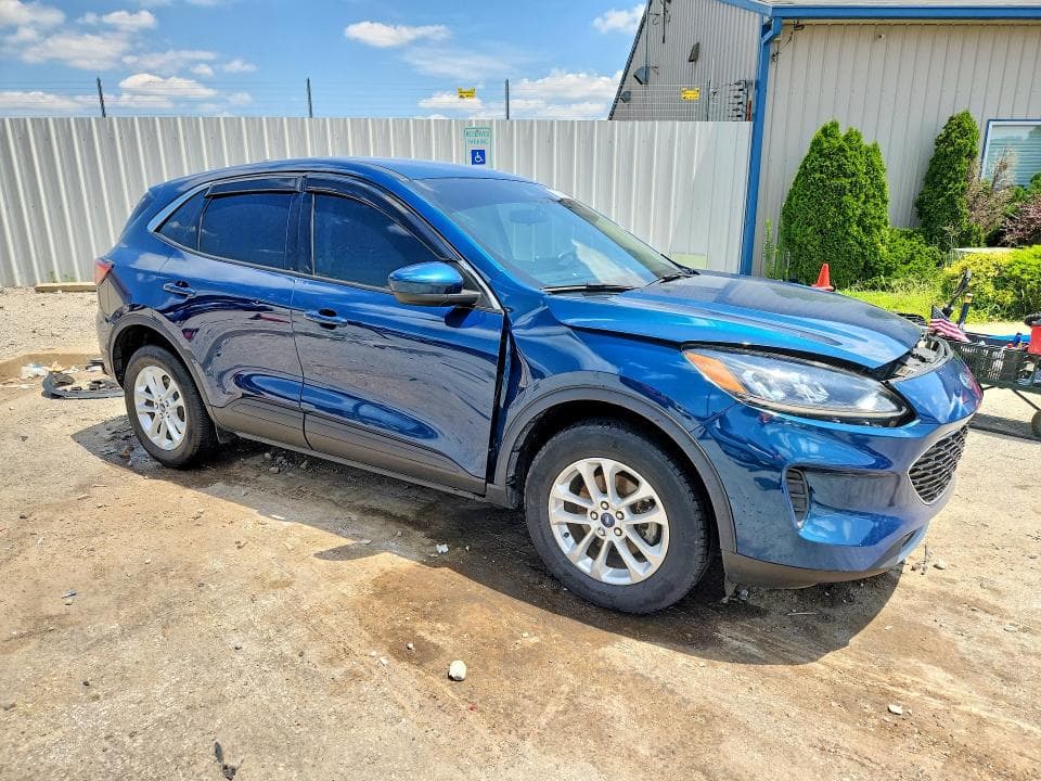 2020 FORD ESCAPE SE 4