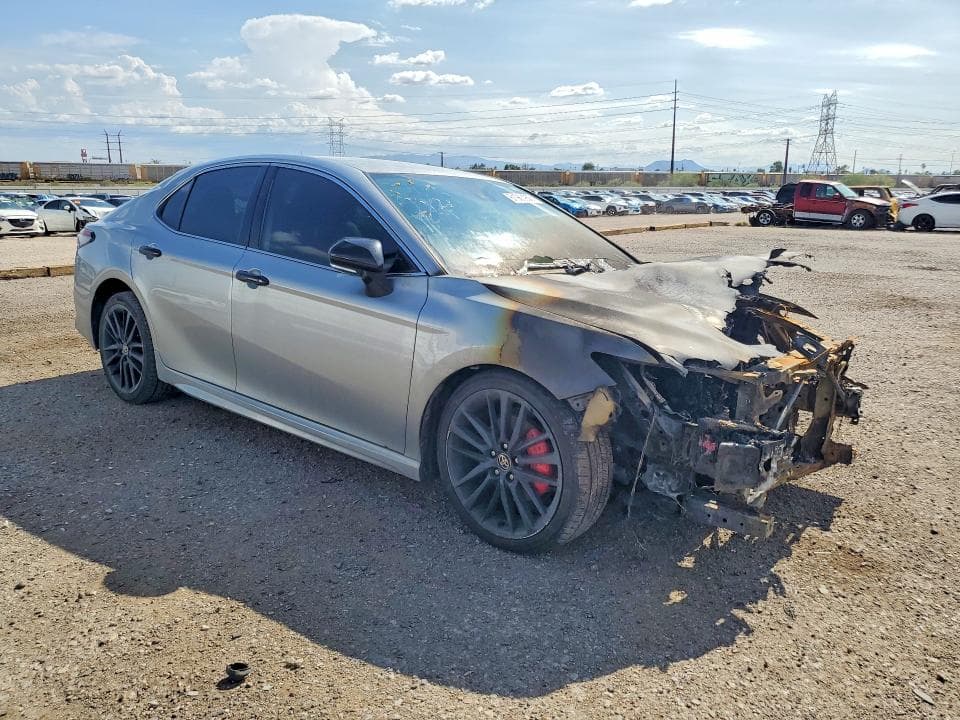 2022 TOYOTA CAMRY XSE 4