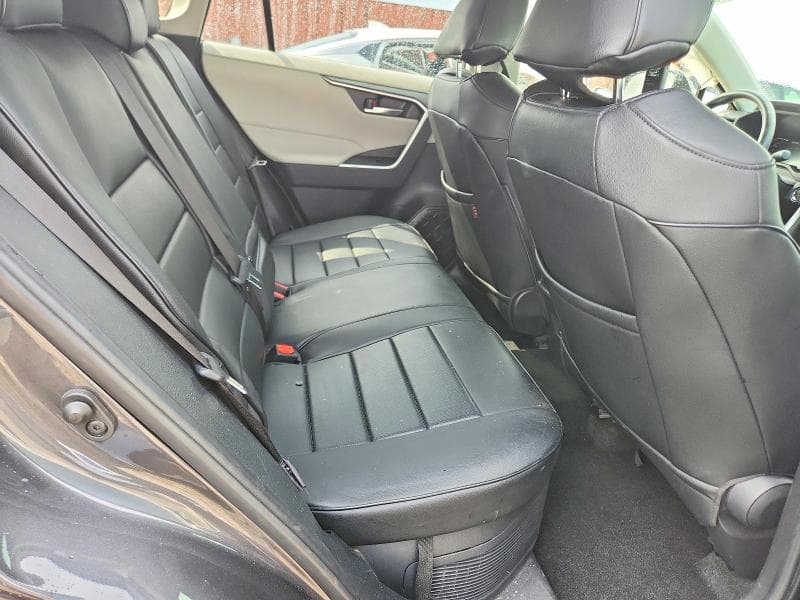 2024 TOYOTA RAV4 HYBRID XLE 11