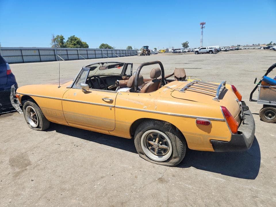 1977 MG B 2